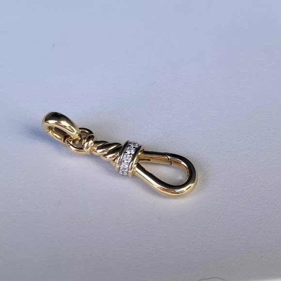 New tags David Yurman 18k gold diamond amulet grabber. - Picture 5 of 6